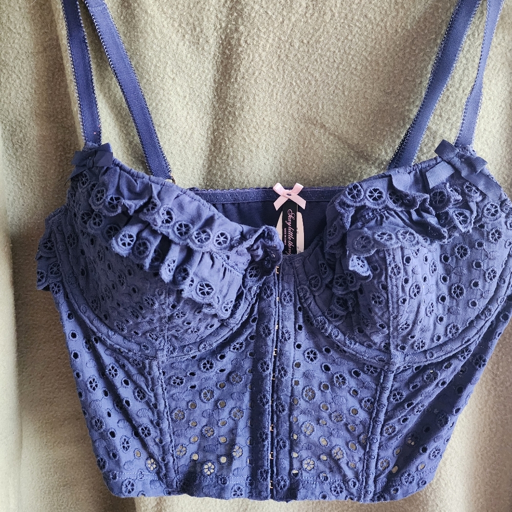 VICTORIA'S SECRET Sexy Little Things Eyelet Lace Bustier Bra Matching Thong